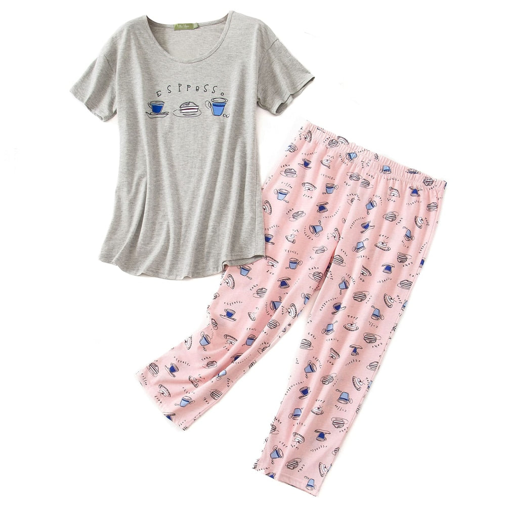 Women's Short Sleeve Pajama Set with Capri Pants